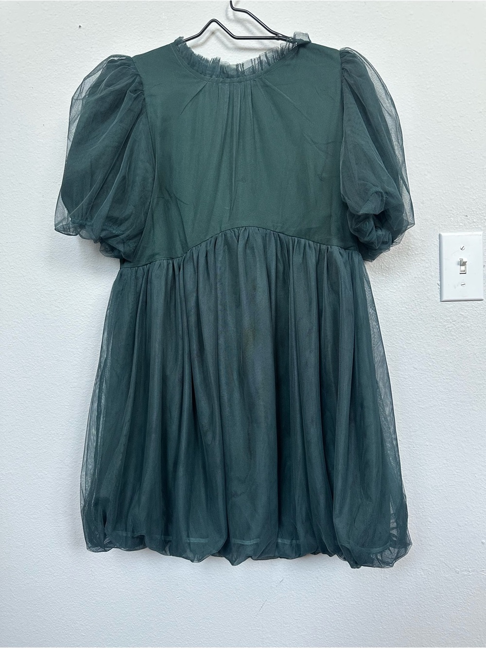 Elegant Forest Green Puff-Sleeve Mini Dress